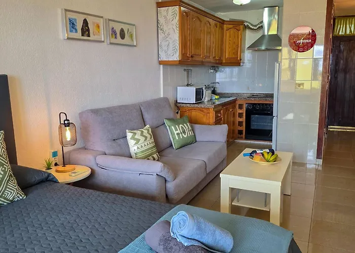 아파트 Cosy Place With Sea View By Helloapartments 푸에르토 데 산티아고