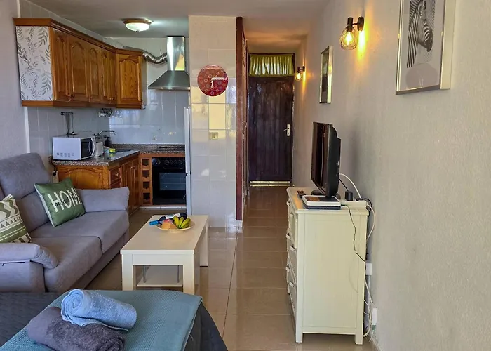 아파트 Cosy Place With Sea View By Helloapartments