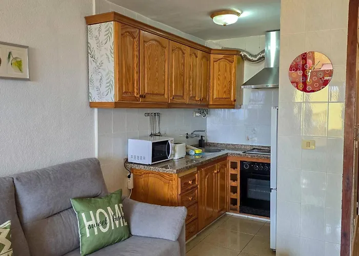 Cosy Place With Sea View By Helloapartments 푸에르토 데 산티아고